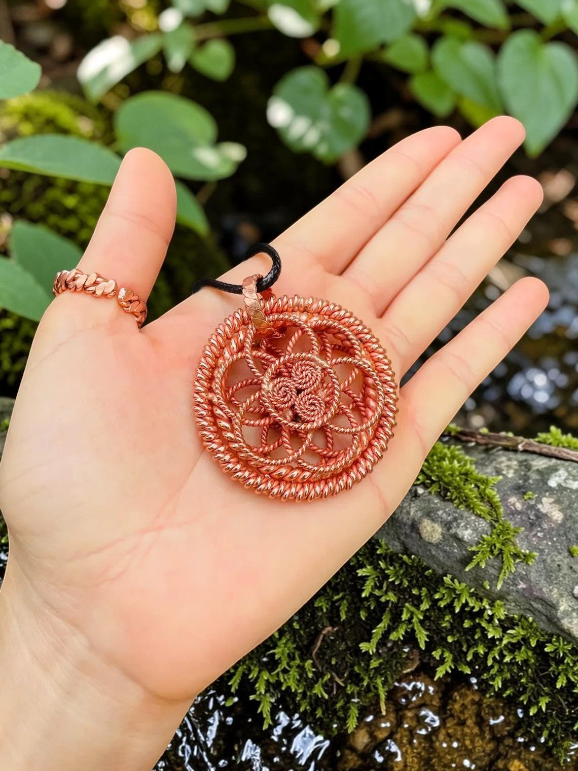 Mặt dây chuyền Vajra Dorje bằng đồng và bạc thủ công của abusta.viking, công cụ năng lượng hình học thiêng liêng.