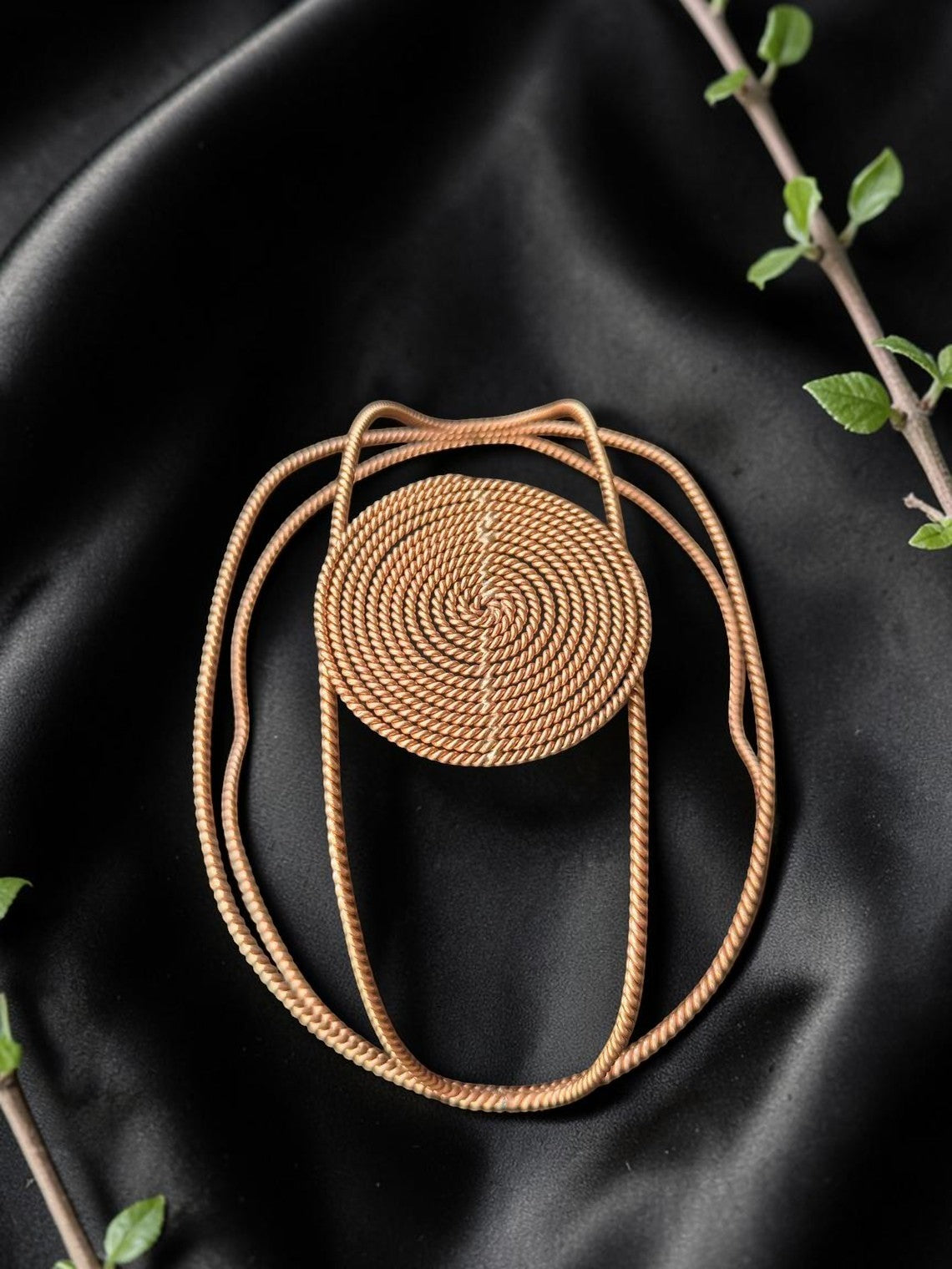 Mặt dây chuyền Merkaba Harmonizer bằng đồng nguyên chất thủ công từ abusta.viking, thiết kế hình học thiêng liêng.