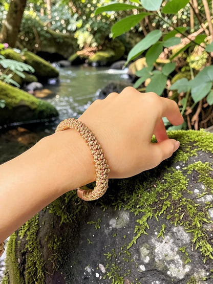 Vòng đeo tay đồng nguyên chất abusta.viking, thiết kế hình học thiêng liêng, chế tác thủ công tinh xảo.