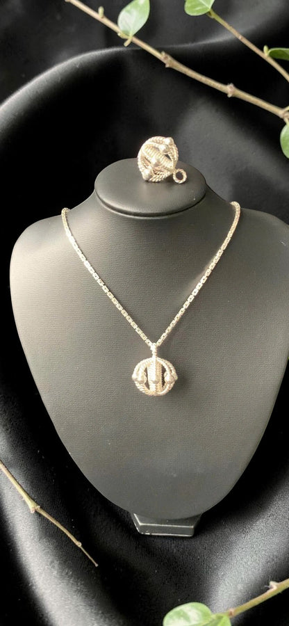 abusta.viking Vòng năng lượng đồng nguyên chất thủ công với thiết kế hình học thiêng liêng, có chuỗi dây chuyền.