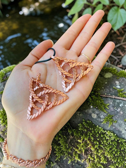 Mặt dây chuyền orgonite hình tam giác bằng đồng nguyên chất, thủ công tinh xảo, năng lượng, bảo vệ EMF, abusta.viking