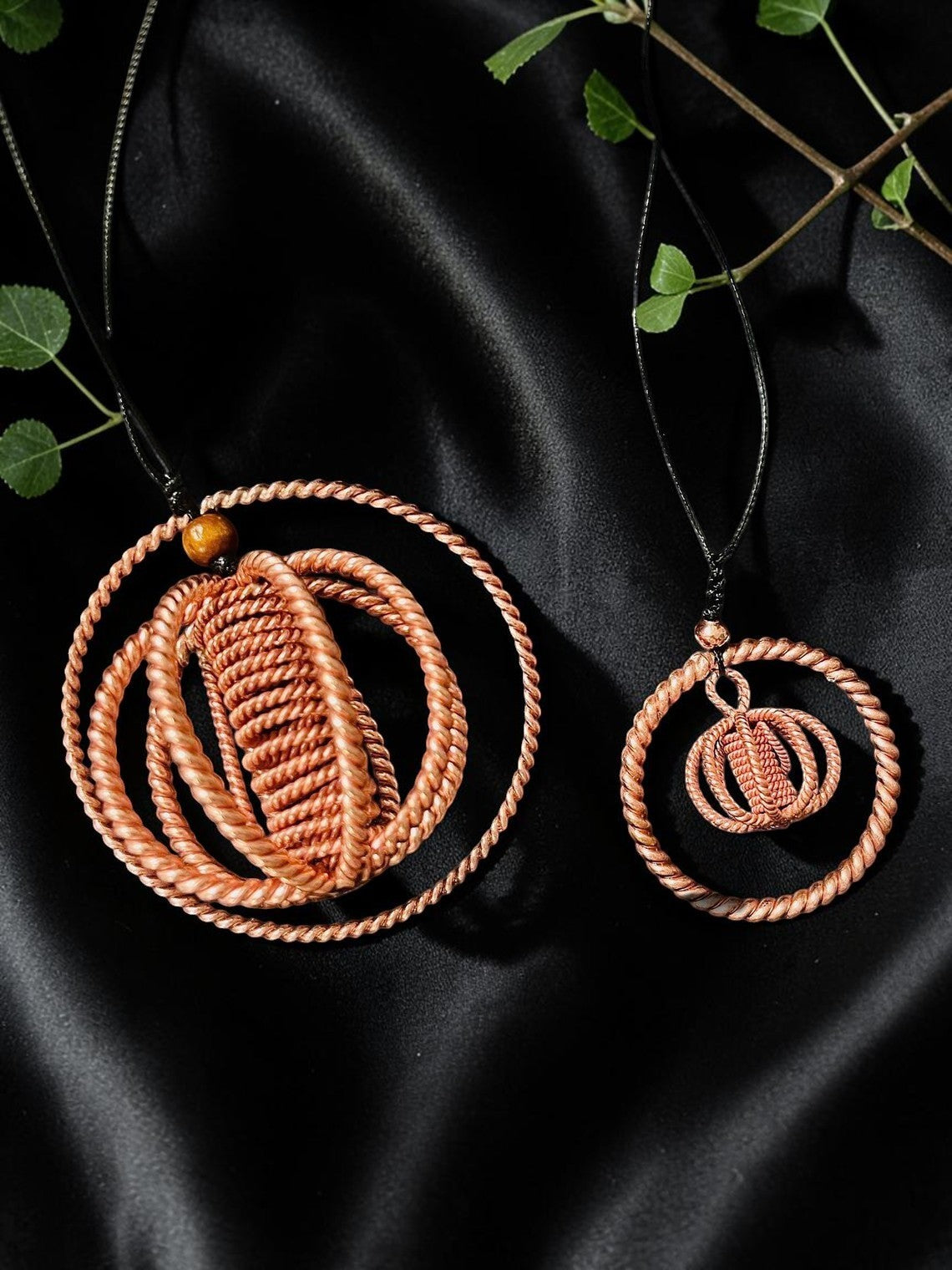 Vòng cổ orgonite lớn bằng đồng nguyên chất, dây chuyền năng lượng hình học thiêng liêng, bảo vệ EMF, cân bằng luân xa, hài hòa không gian, quà tặng thủ công Việt Nam.