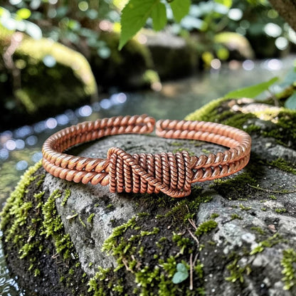 Vòng tay đồng đỏ thủ công abusta.viking, thiết kế xoắn đôi với nút thắt trung tâm, phong cách trang sức năng lượng.