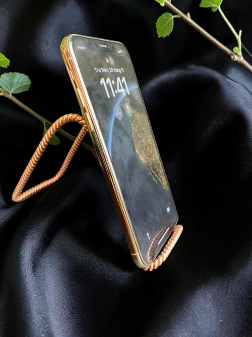 abusta.viking Twisted Tensor Ring Sacred Copper Energy - giá đỡ điện thoại bằng đồng nguyên chất thủ công