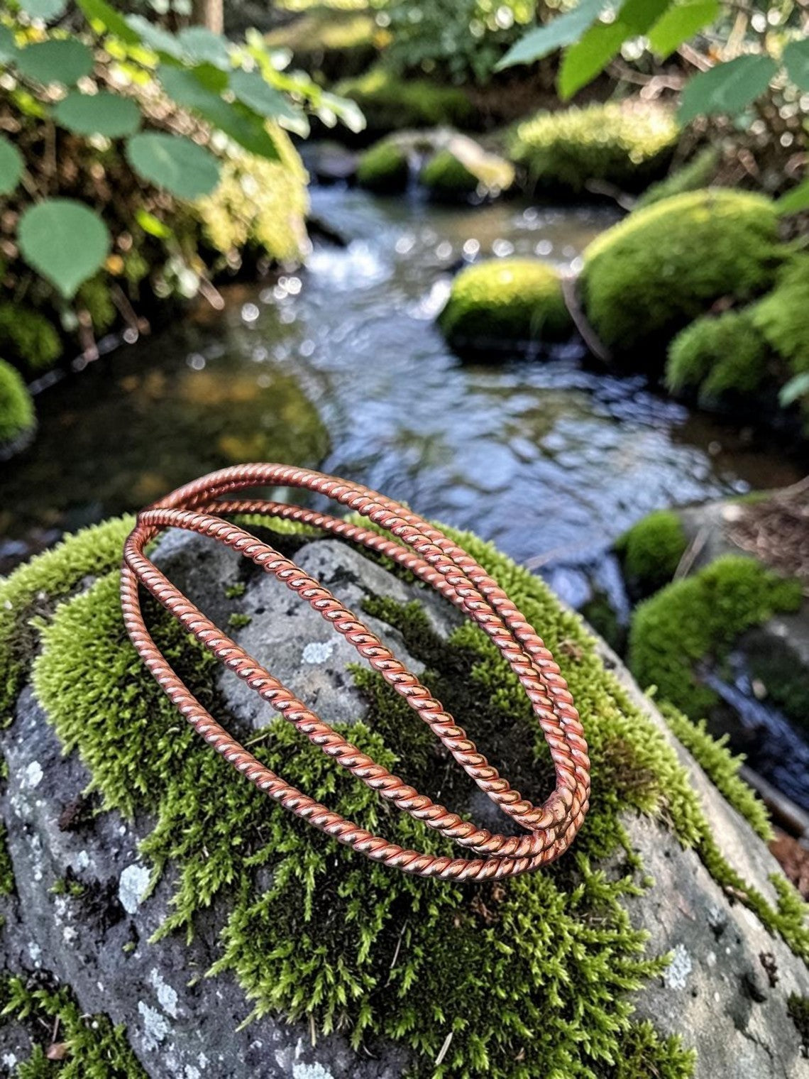 Bộ điều hòa năng lượng đồng đỏ abusta.viking, chế tác thủ công từ đồng nguyên chất, dùng cho thiền định và không gian thiêng liêng.