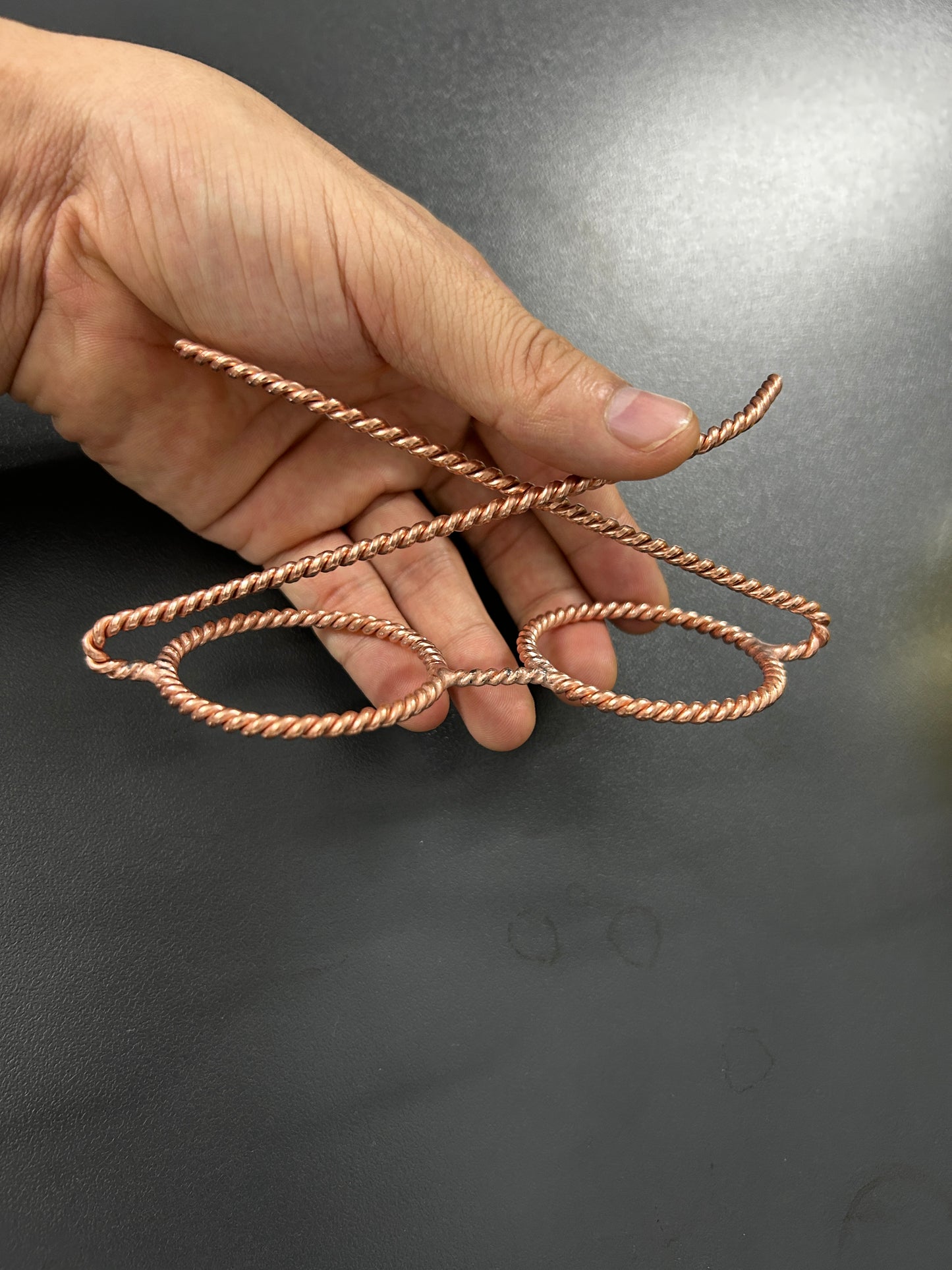 Flexible pure copper tensor glasses bend softly to fit face shape