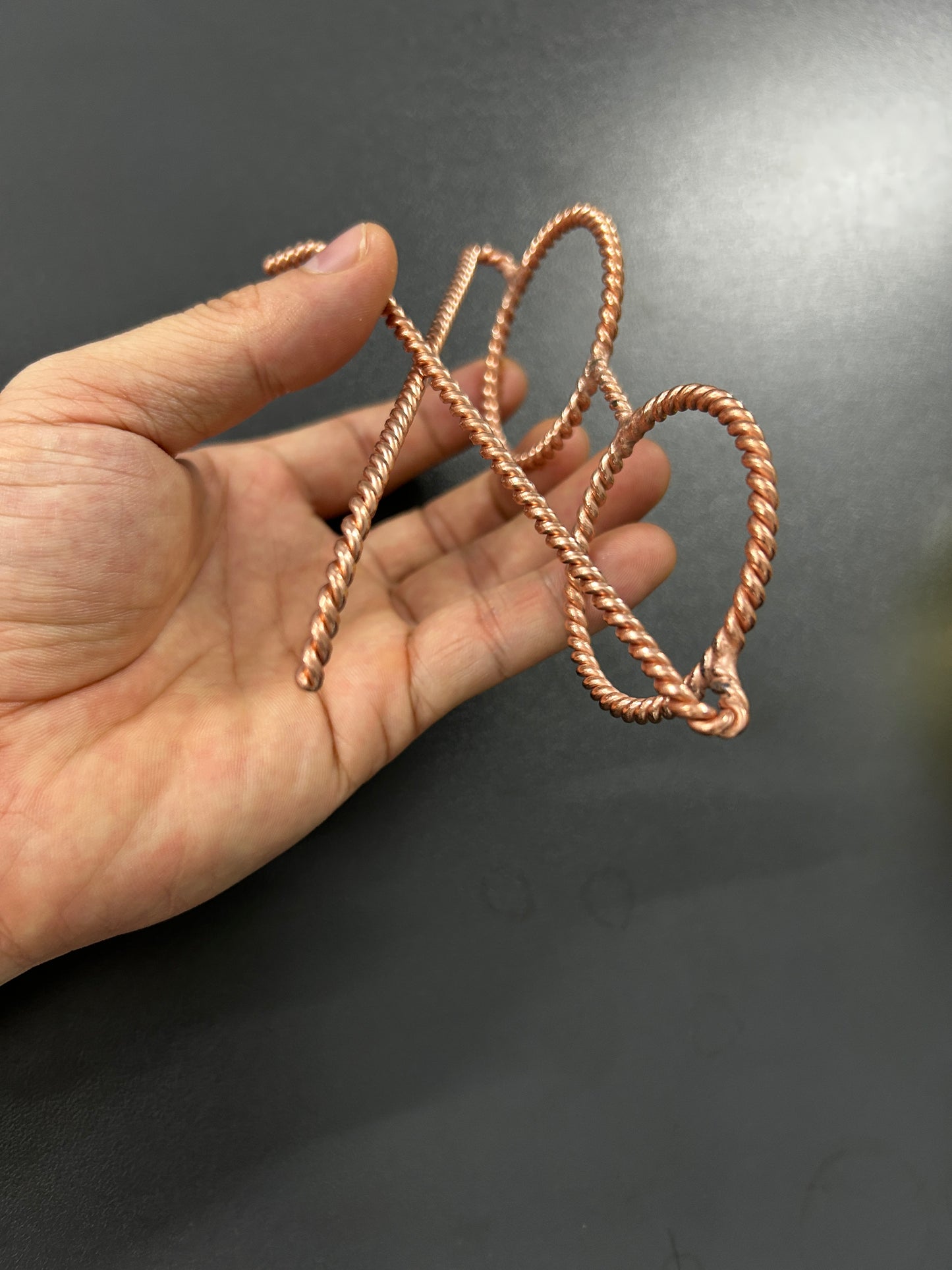 Double twisted copper wire tensor glasses 177 MHz lost cubit side view